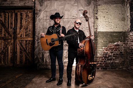 CONWAY ENTERTAINMENT GROUP SIGNS DAILEY & VINCENT FOR EXCLUSIVE TOURING REPRESENTATION